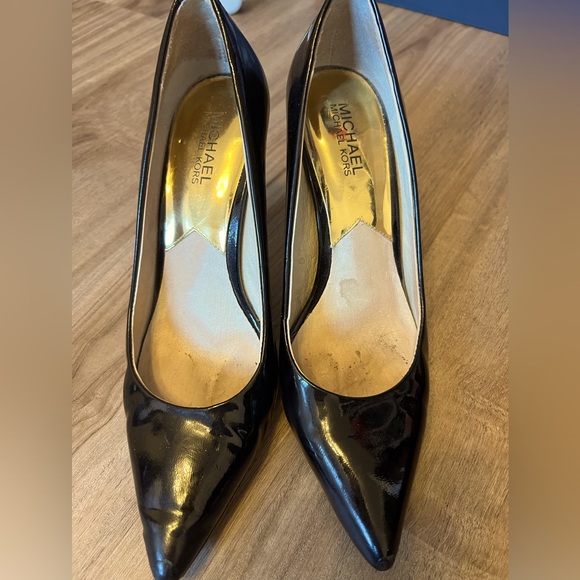 Michael Kors heels - Picture 1 of 4